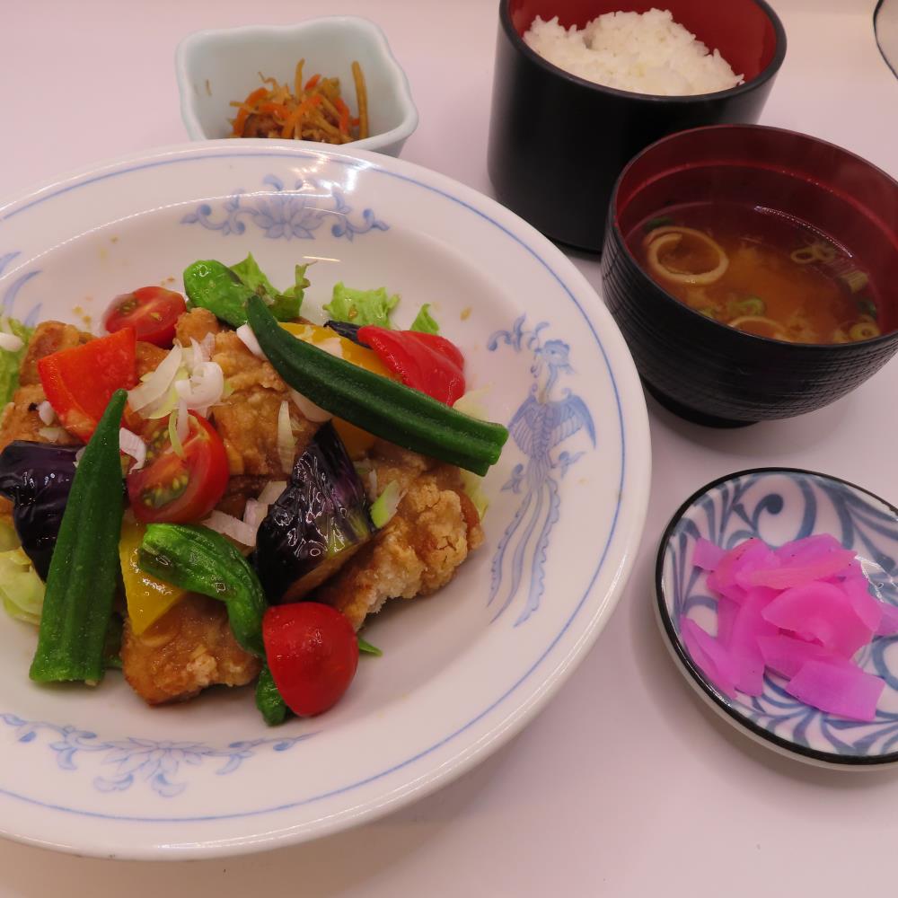 若どり唐揚げと夏野菜の甘酢ソース